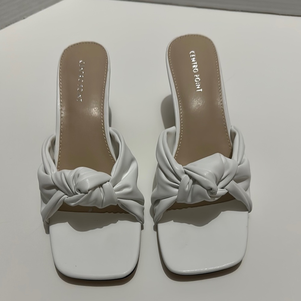Centro Point White Women's Slide Sandals Size 8 NWOT
